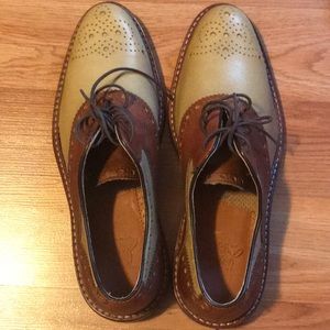 Johnston and Murphy men's shoes size 9